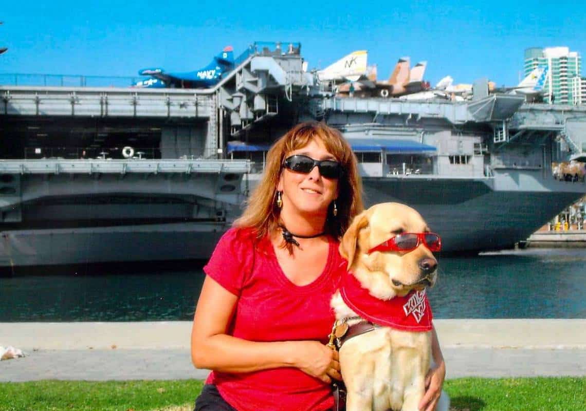 אישה עיוורת וכלב הנחייה שלה הורדו מנסיעות באובר, החברה תיאלץ לפצות אותה ביותר ממיליון דולר