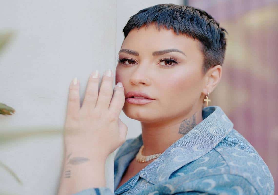 לאחר שיצאה מהארון כא-בינארית: הקעקוע החדש של דמי לובאטו 