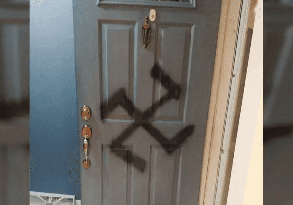 ניסיון רצח על רקע אנטישמי: צעירה יהודייה נדקרה בביתה 