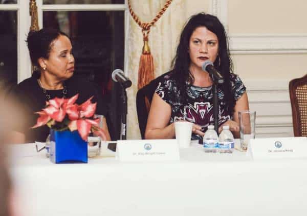 ביזארי: פרופסורית יהודיה צעירה באוניברסיטה היוקרתית התחזתה לאפריקנית וגורשה בבושת פנים מהאוניברסיטה