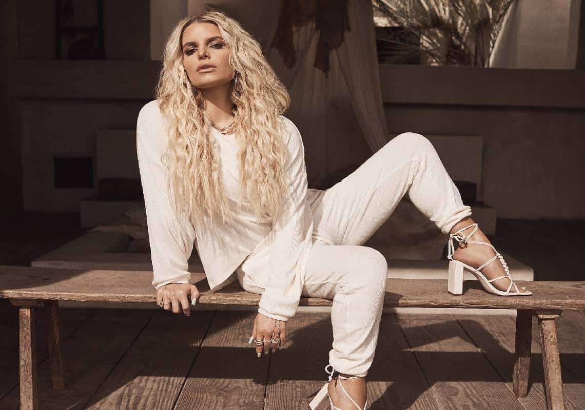 לאחר שנים של ירידה ועליה במשקל ג׳סיקה סימפסון מקבלת את עצמה: ״למדתי לאהוב את הגוף שלי בכל מידה״