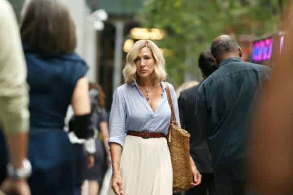 שרה ג'סיקה פרקר עושה מחווה לאמן: אך גם הפעם היא לא מוותרת על ניו יורק