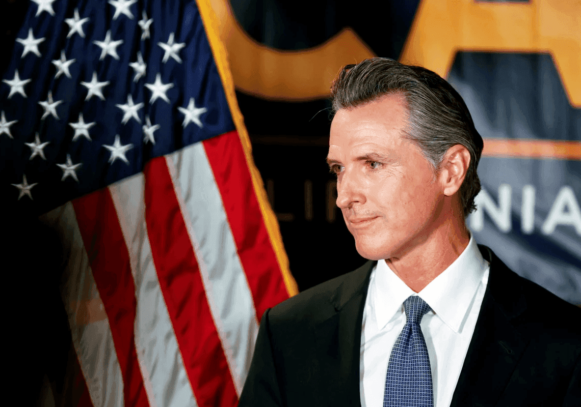 קליפורניה אסרה על נסיעות רשמיות לטקסס - אז למה גווין ניוסום הגיע לשם? 