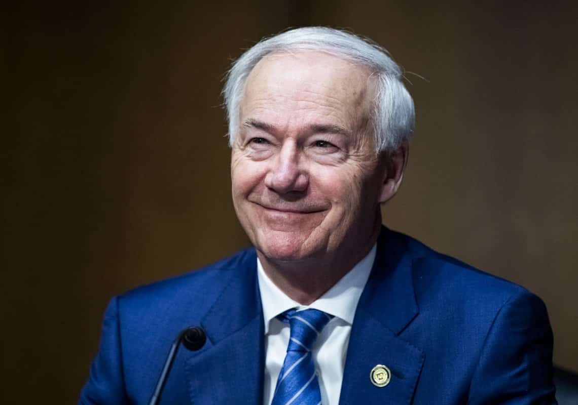 טוויסט בעלילה: מושל רפובליקני לשעבר הכריז על מועמדותו לנשיאות ארה"ב