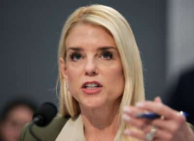 ממשל טראמפ תובע את לוס אנג'לס: מדיניות ערי המקלט גרמה לאלימות ולכאוס