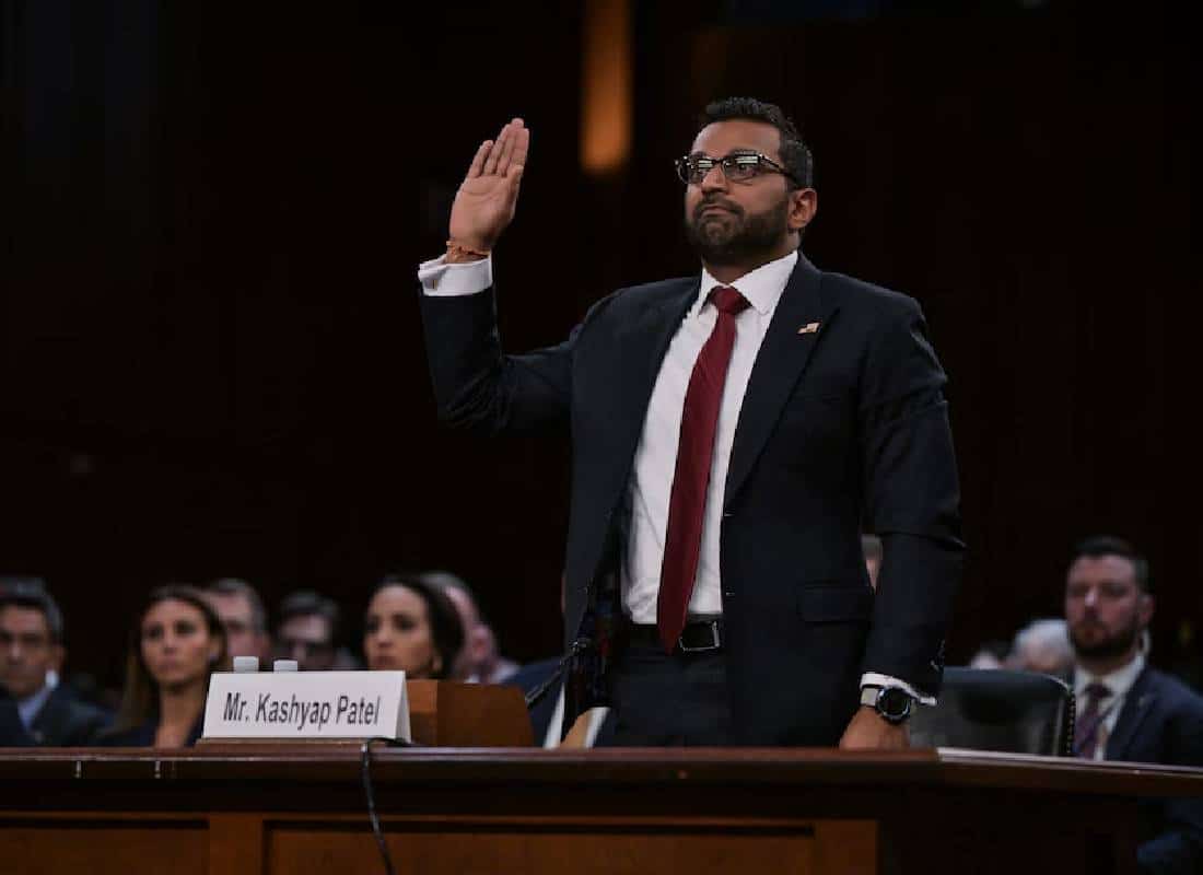 קשרים מסוכנים: מועמד טראמפ ל-FBI קיבל כסף מבמאי רוסי המקורב לפוטין