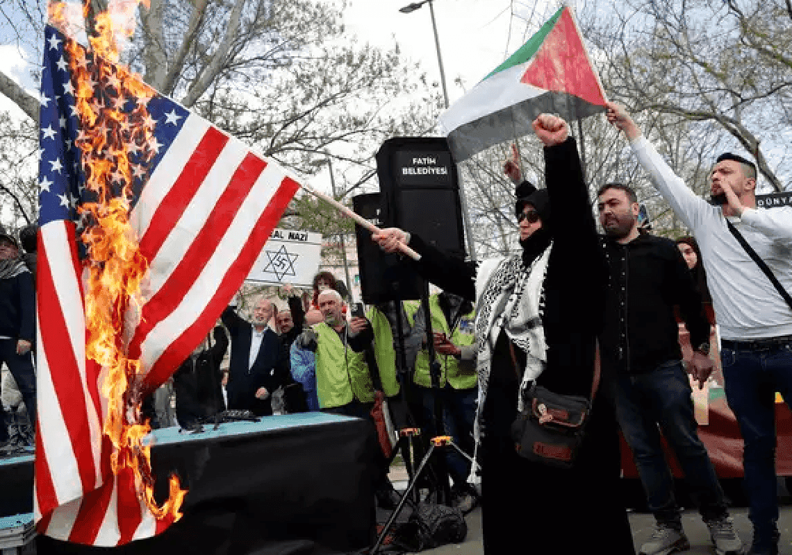 גל האנטישמיות מתפתח לאנטי-אמריקניזם: "דאגה אמיתית"