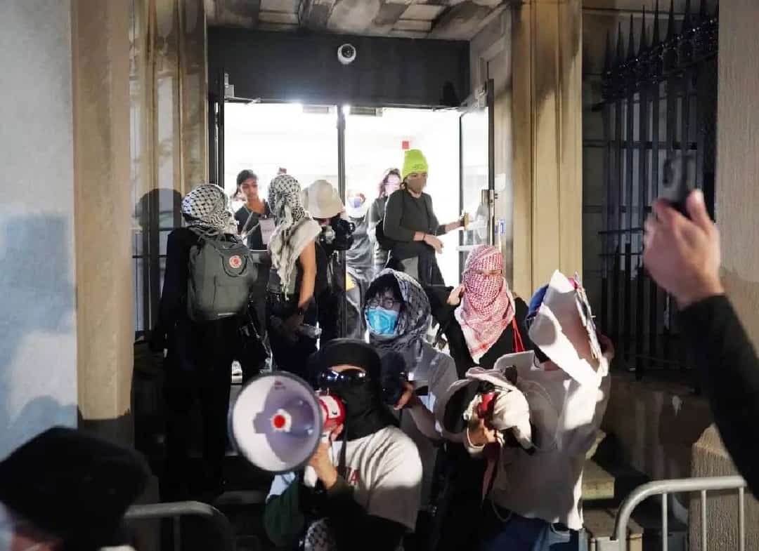 מחאות אנטי-ישראליות בקמפוסים בניו יורק: לפחות שלושה מפגינים נעצרו