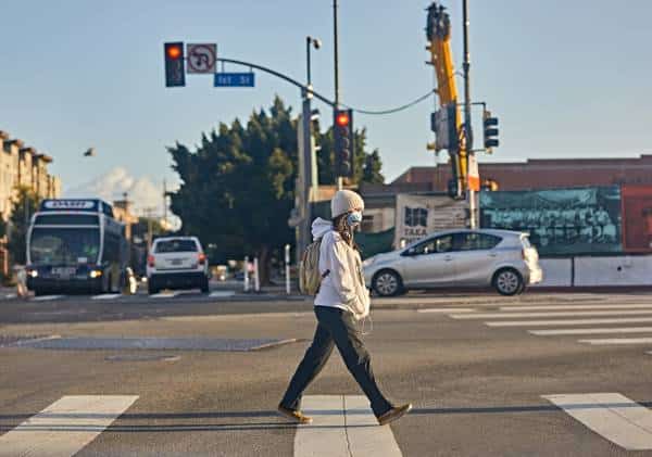 אופטימיות ברחבי קליפורניה: כמות המאושפזים ירדה לשפל של חצי שנה, שיעור הבדיקות החיוביות ממשיך לצנוח
