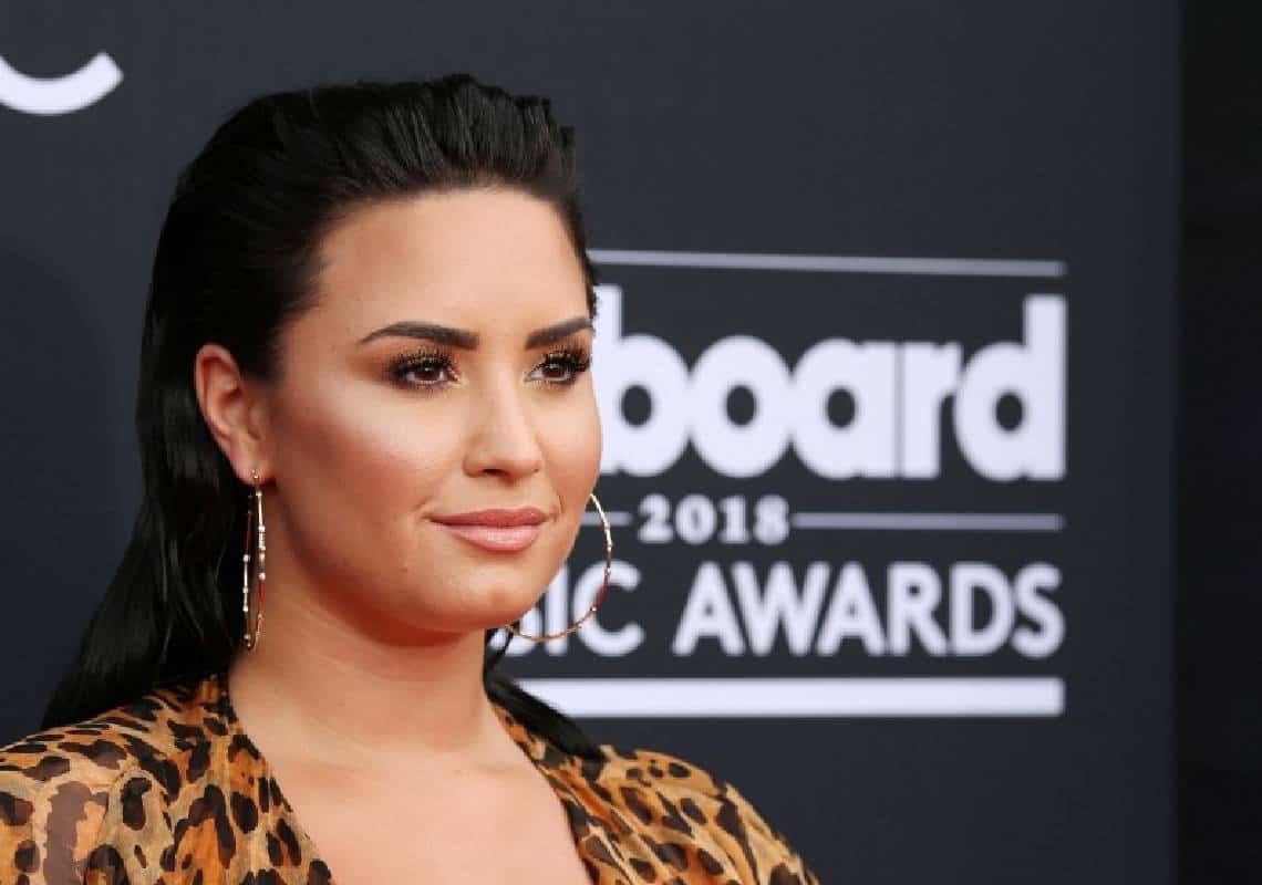 הזמרת דמי לובאטו חושפת: ״הותקפתי על ידי סוחר הסמים שלי״ 