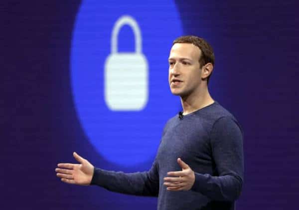 פייסבוק מגבירה את המאבק באנטישמיות: תכנים של מכחישי השואה יוסרו