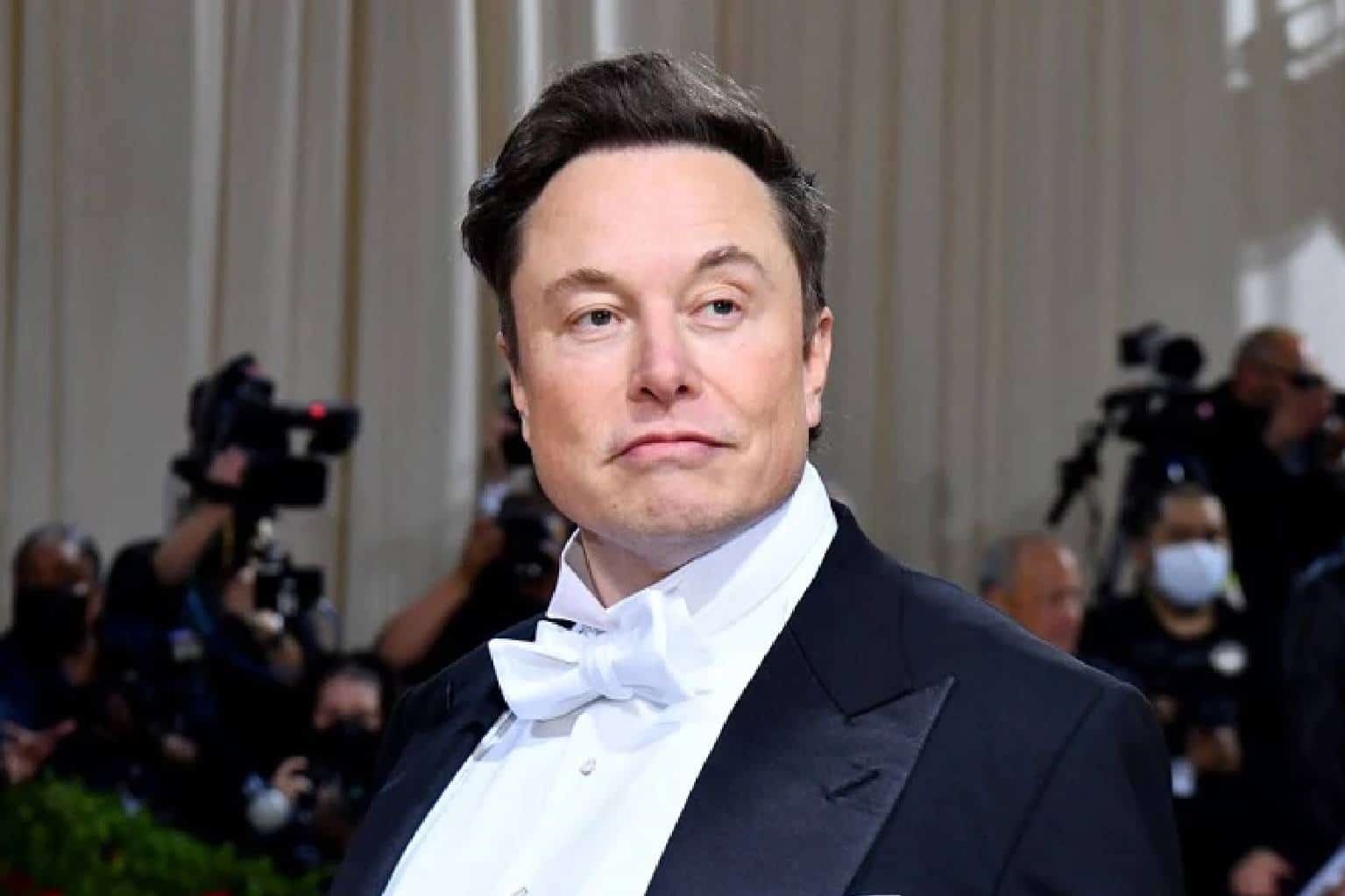 אילון מאסק הטיל פצצת אטום: "טוויטר סייעה בלוחמה הפסיכולוגית של הפנטגון נגד גורמים במזרח התיכון"