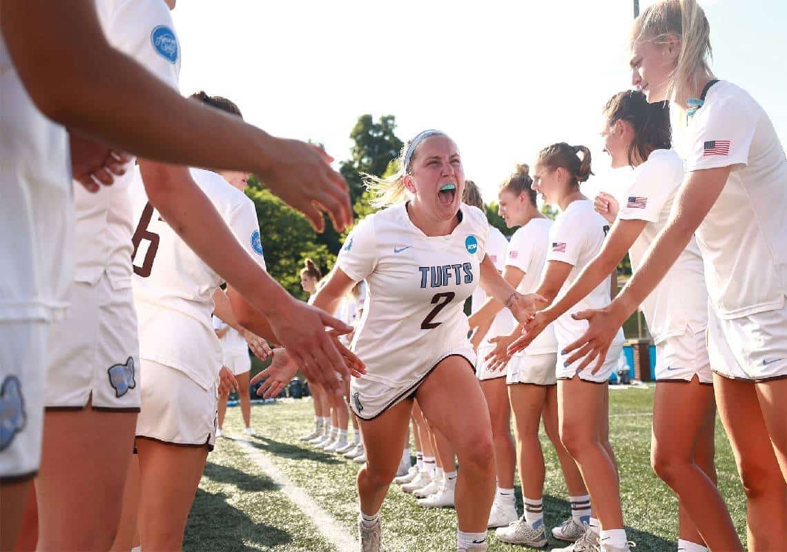 ספורטאית הקולג' המצטיינת איבדה את חייה לאחר שהשתתפה בתחרות אכילת נקניקיות