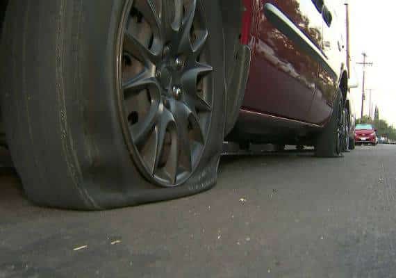 לוס אנג'לס: אישה השחיתה קרוב ל-100 רכבים