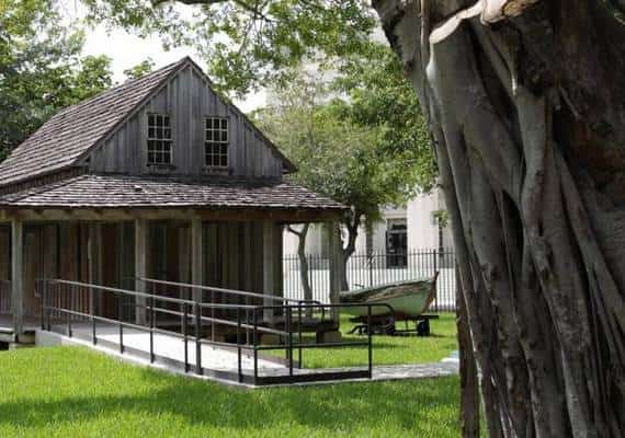 מיאמי: סיוע במאות אלפי דולרים לשיקום הבית העתיק ביותר בעיר, לאחר שנפגע בהוריקן "אירמה"