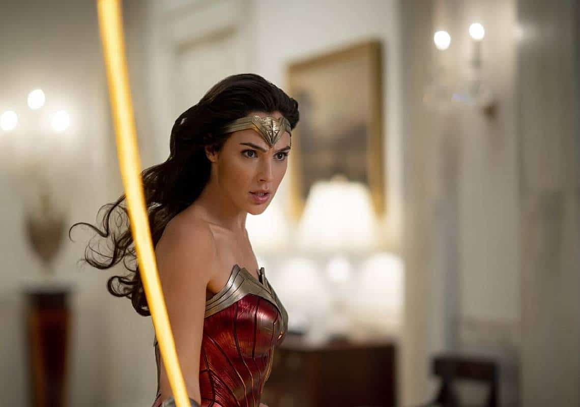 לכבוד יציאת הסרט ״וונדר וומן 1984״ גל גדות מספרת על החיים בארצות הברית