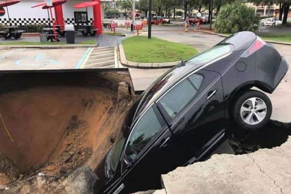 מרכז פלורידה: תושבים פונו בעקבות בולעני ענק