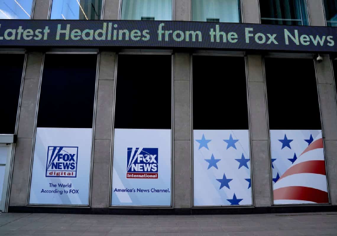 בעקבות תביעת ענק שהוגשה נגדה: פוקס ניוז תפצה מפיקה לשעבר ב-12 מיליון דולר