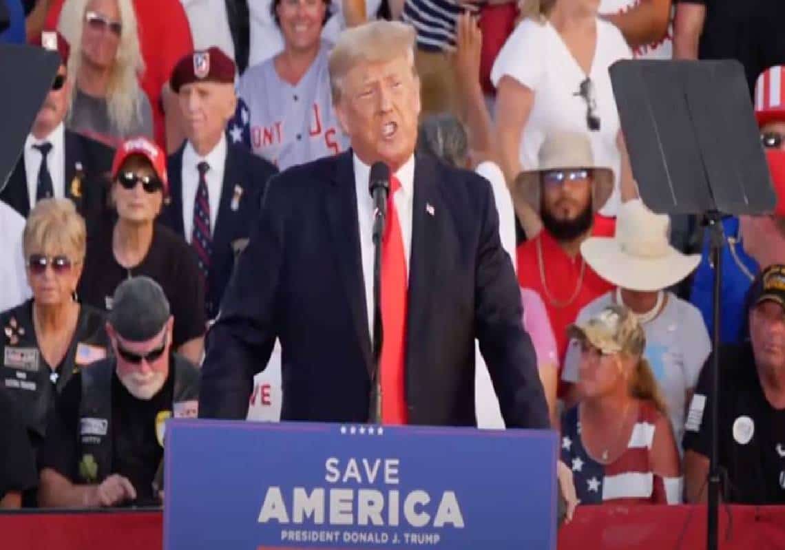 "אמרתי שתהיה קטסטרופה?" טראמפ הטריף את הקהל וקטל את ביידן - "יכל לשכב בחוף, הכל דפק כמו שעון, אך הוא בחר בהרס"