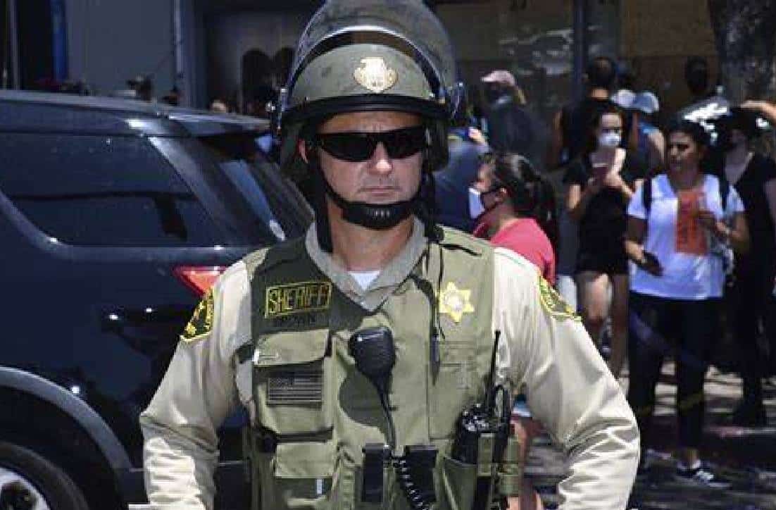 על רקע האיום בניו ג'רזי: משרד השריף בלוס אנג'לס מתגבר שמירה על מוסדות הקהילה היהודית