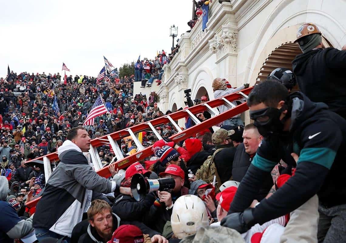 לראשונה מאז המתקפה הקטלנית בקונגרס: בכירי משטרת הקפיטול זומנו למסור עדות