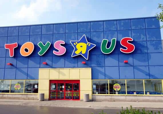 TOYS R US  סוגרת 182 סניפים בחודשים הקרובים