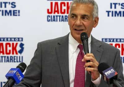 ניו ג'רזי: ראש עיר דמוקרטי פרש מהמפלגה והכריז על תמיכה במועמד הרפובליקני למושלות