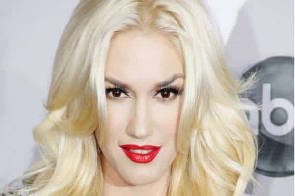 נו קומפרנדו: מדוע גוון סטפני הקליטה שוב שיר כריסמס בספרדית למרות שאינה דוברת את השפה?