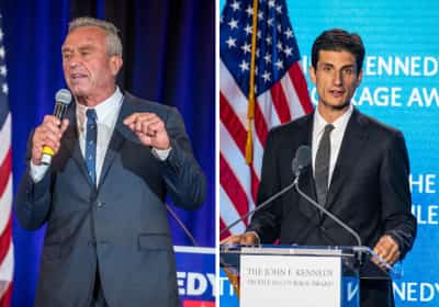 קרב על מורשת קנדי? נכדו של הנשיא לשעבר רץ לקונגרס - ותוקף בחריפות את בן דודו