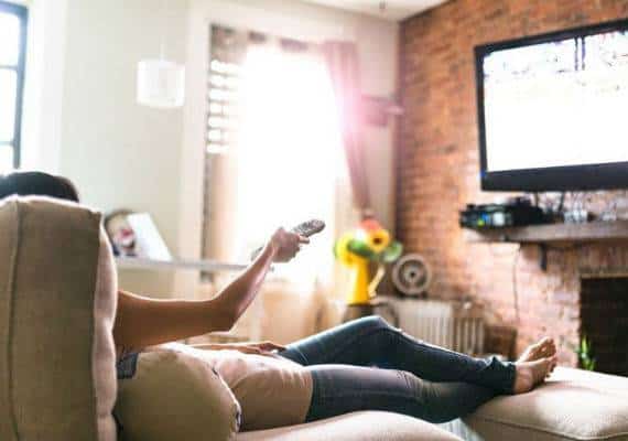 יושבים? אולי כדאי שתקומו קצת: מחקר חדש מצא קשר בין ישיבה ממושכת לבין פגיעה בזיכרון