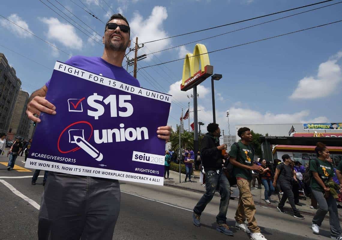 רשמי: שכר המינימום בלוס אנג'לס יעלה ב-6%