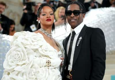 ריהאנה התחתנה בסודיות? הרמז העבה רגע לפני שהיא יולדת בפעם השלישית