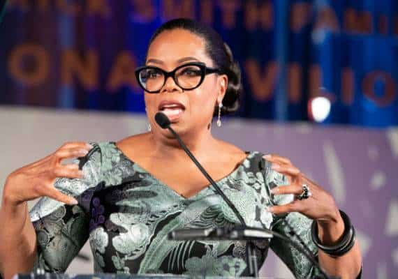 לוקחת ביס בתפוח: אפל תפיק סדרה חדשה עם אופרה וינפרי