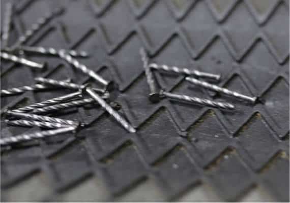 יצרנית המסמרים הגדולה ביותר בארה"ב על סף קריסה