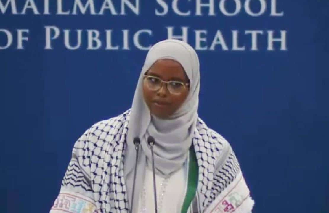 בוגרת קולומביה נשאה נאום אנטי-ישראלי במעמד קבלת התואר - המיקרופון נותק