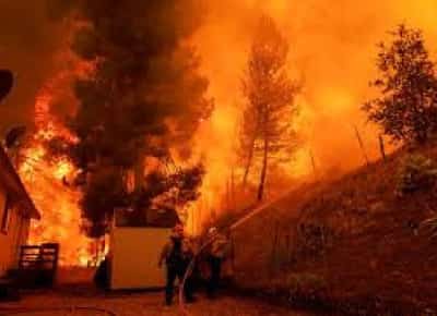 האש חוזרת לדרום קליפורניה: שריפת אביב מאיימת על מורנו ואלי – ומזכירה לכולם שהסכנה אינה עונתית