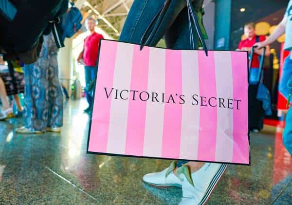 רשת נוספת לקראת קריסה? ויקטוריה'ס סיקרט תסגור מאות סניפים