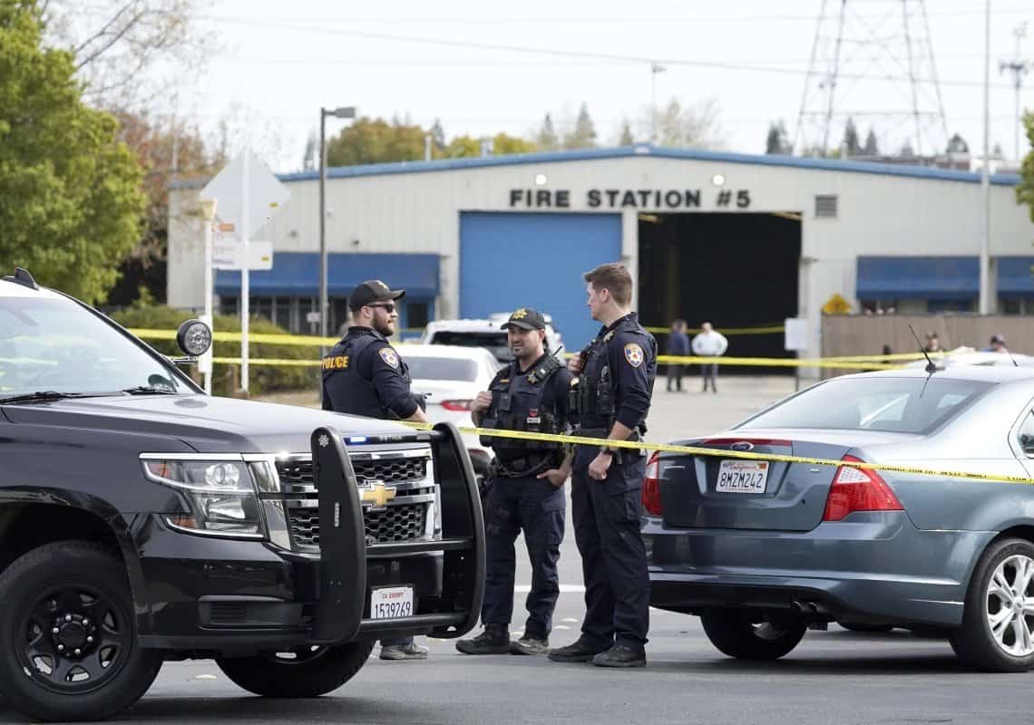 תקרית קטלנית בצפון קליפורניה: חמוש לקח בני ערובה בפארק