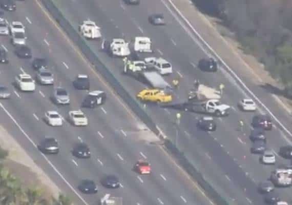 לוס אנג'לס: תאונת דרכים השביתה את כביש ה-101 בסטודיו סיטי