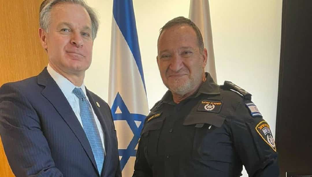 ראש ה-FBI קפץ לביקור פתע בישראל: "שותפות עמוקה, קרובה, וחזקה על בסיס ערכים משותפים"