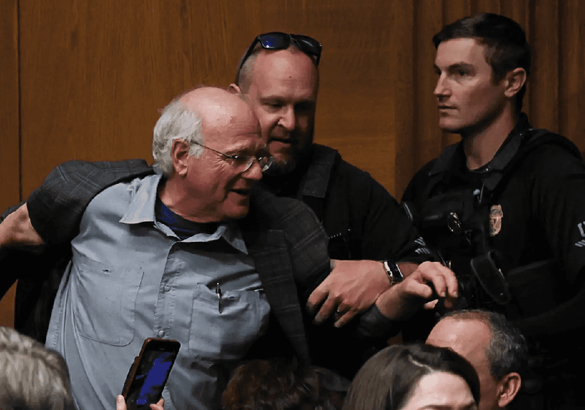 בשל מחאה עבור עזה: מייסד גלידת בן אנד ג'ריס נעצר בקפיטול