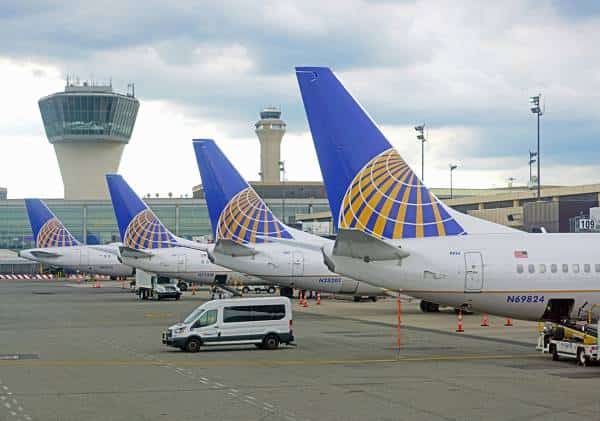 בוטלו דמי שינוי כרטיס הטיסה ביונייטד, האם ענקיות התעופה בארה"ב יבחרו ליישר קו?