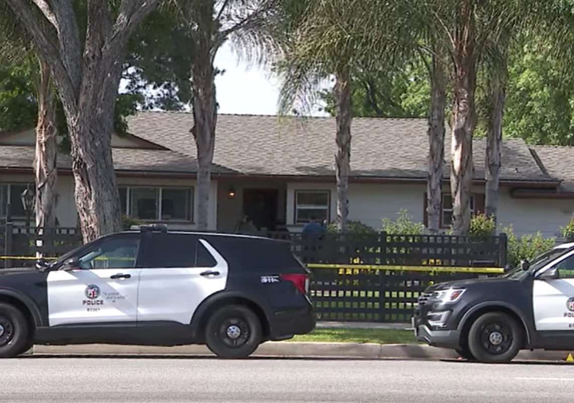 טרגדיה בוואלי לוס אנג'לס: בת 38 חשודה ברצח של שלושה מילדיה