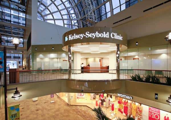 מרפאה ושופינג: המגמה המפתיעה שתופסת תאוצה במרכזי הקניות