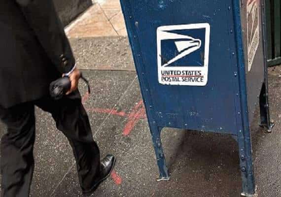 האם מחירי משלוח החבילות בדואר יעלו? הצוות שהקים טראמפ הגיש את המלצותיו