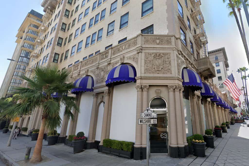 "‏נוחי על משכבך בשלום בוורלי הילס": חנויות יוקרה מגודרות וסגורות בעיר הנוצצת לשעבר ברקע גל פשיעה בלוס אנג'לס ‏