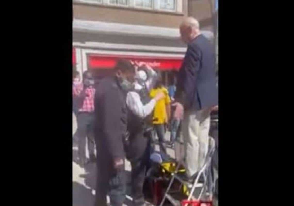 מטורף: כומר אנגלי נעצר באלימות והוכנס לתא בית כלא משום שאמר כי "נישואין הם בין גבר ואישה"