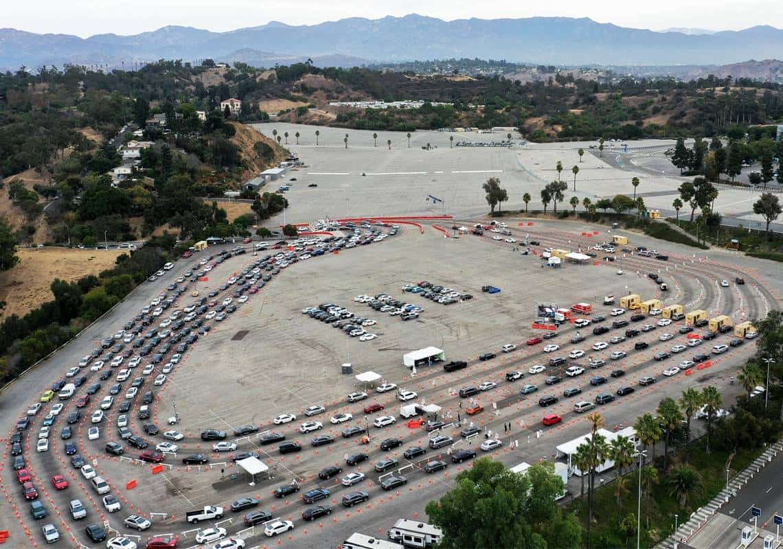 רמז לבאות? מתחם בדיקות הקורונה הגדול בלוס אנג'לס נפתח מחדש