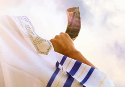 יום כיפור 2025: אלו הם זמני כניסת ויציאת הצום ברחבי ארה"ב