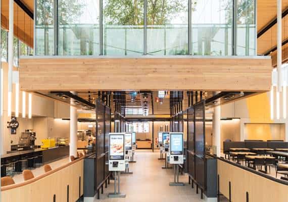 רשת מקדונלדס מציגה: כך יראו הסניפים לאחר שיפוץ במיליארדים